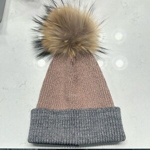 GIGI PIP two tone pom beanie